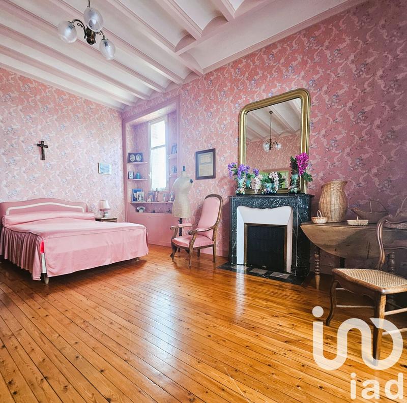 Maison - 265 m² - 11 pièces