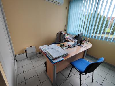 Local commercial - 135 m² - 5 pièces