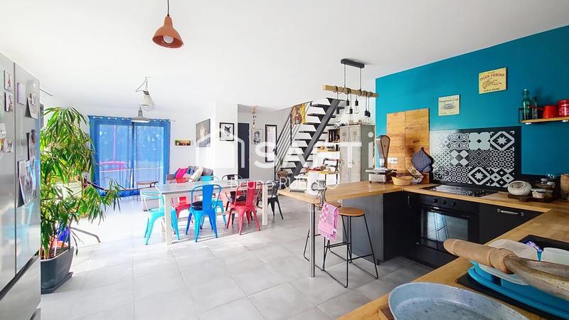 Maison - 94 m² - 4 pièces