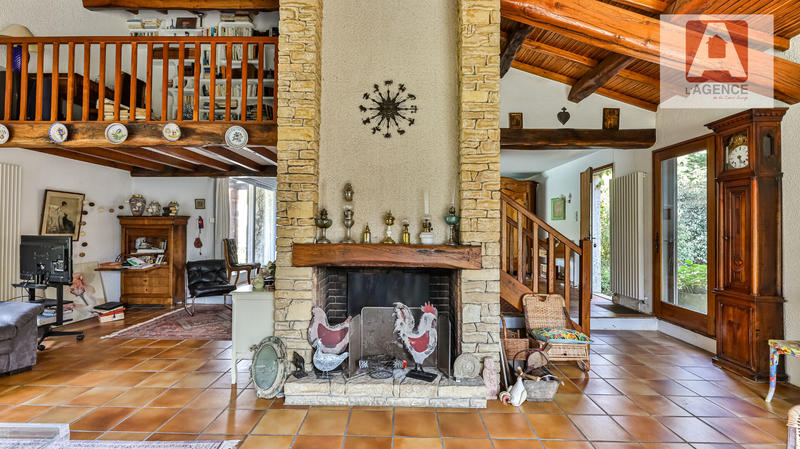 Maison - 198 m² - 7 pièces