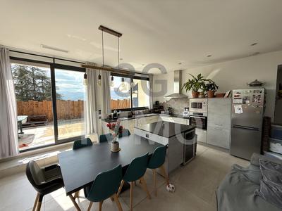 Appartement - 103 m² - 4 pièces