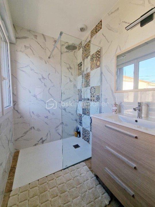 Maison - 180 m² - 7 pièces