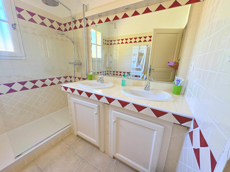 Villa - 130 m² - 4 pièces