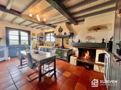 Maison traditionnelle - 192 m² - 5 pièces