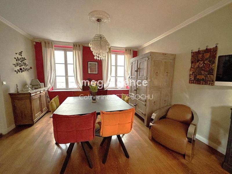 Maison ancienne - 247 m² - 7 pièces