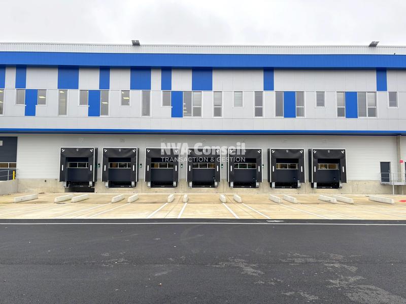 Entrepôt - 3 256 m²