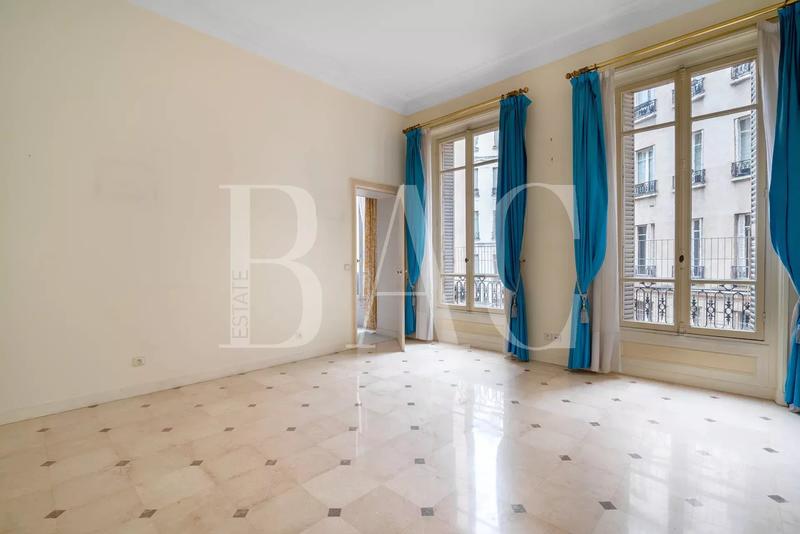 Appartement - 280 m² - 9 pièces