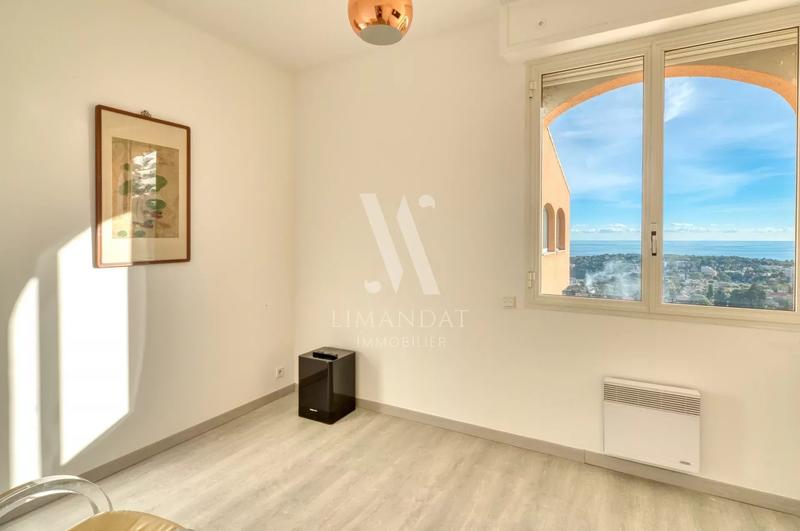 Appartement - 111 m² - 4 pièces