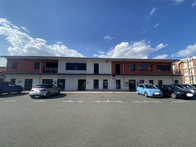 Local commercial - 61 m² - 5 pièces