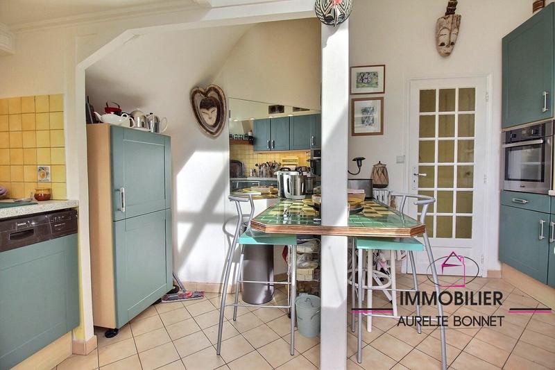 Maison - 163 m² - 8 pièces