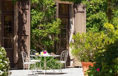 Fonds de commerce - Hôtellerie / Restauration - 1 800 m²