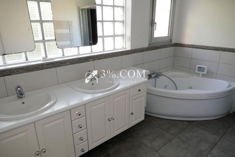 Villa - 195 m² - 8 pièces