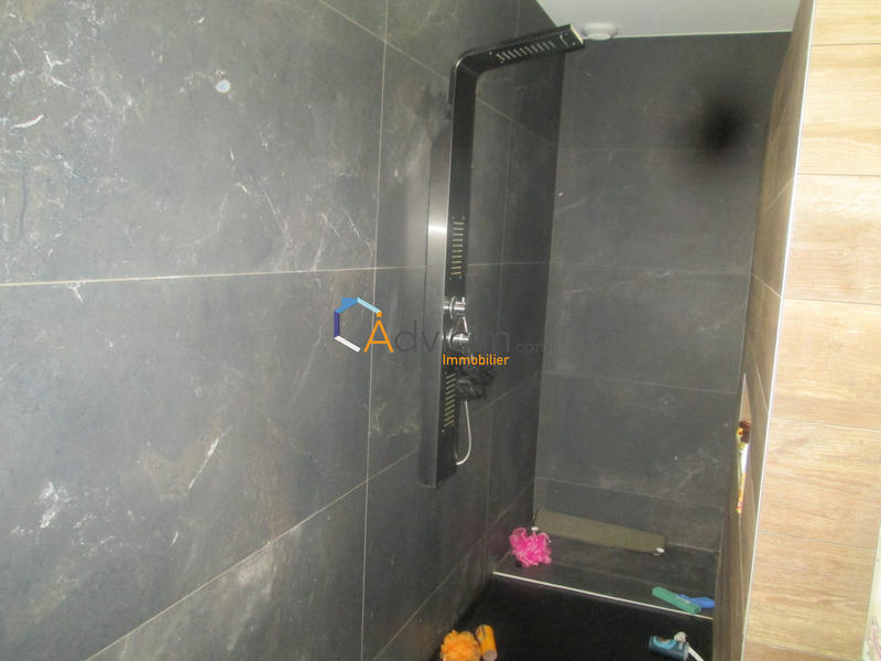 Maison - 172 m² - 8 pièces