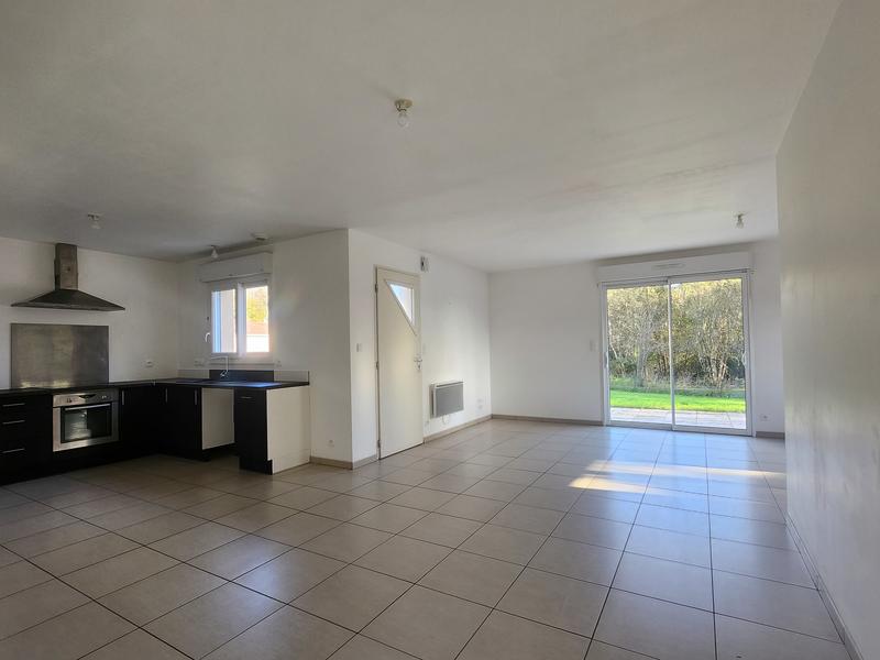 Maison - 90 m² - 5 pièces