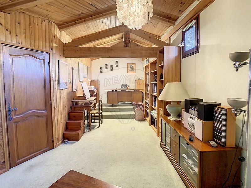 Maison d'architecte - 210 m² - 7 pièces