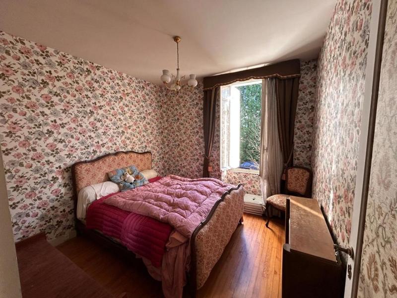 Maison - 232 m² - 8 pièces