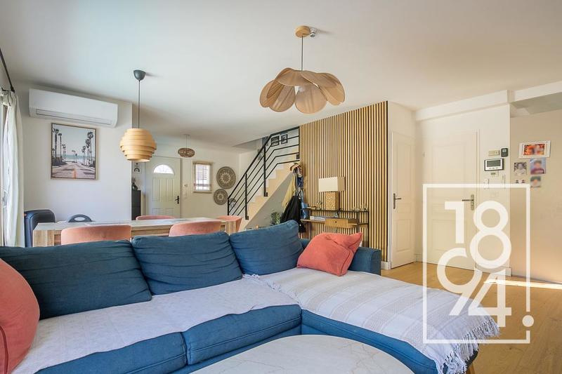 Maison - 102 m² - 5 pièces