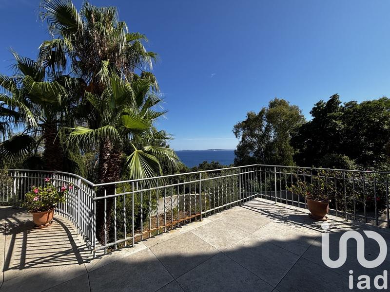 Maison - 194 m² - 6 pièces