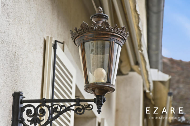 Maison - 320 m² - 12 pièces