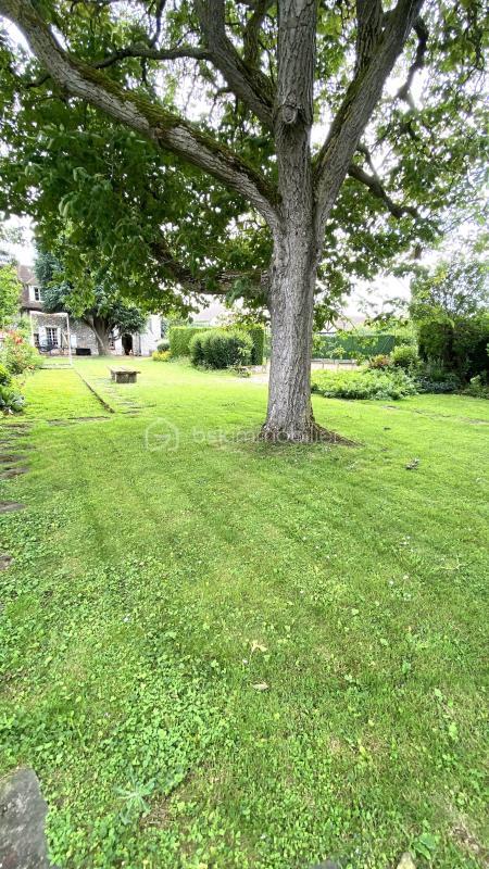 Demeure - 235 m² - 8 pièces