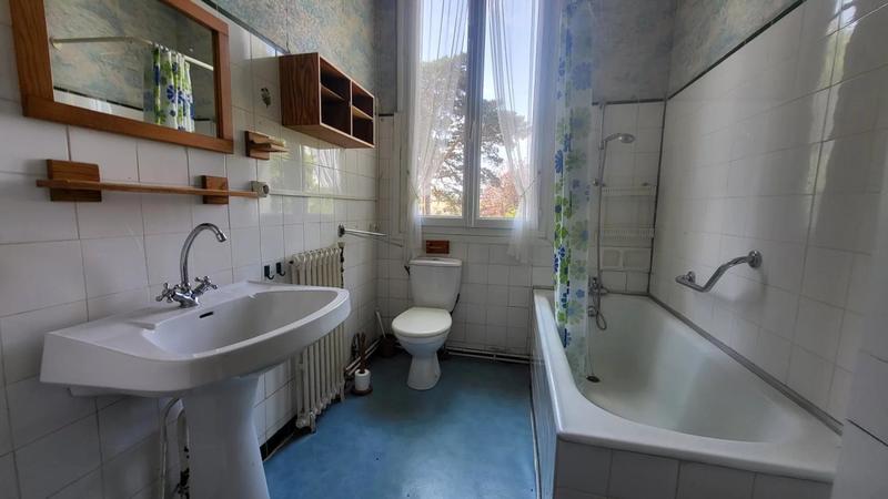 Maison ancienne - 213 m² - 8 pièces