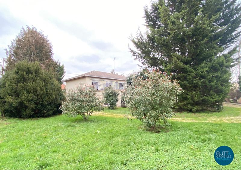 Maison - 260 m² - 9 pièces