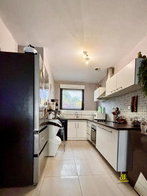 Maison - 179 m² - 7 pièces