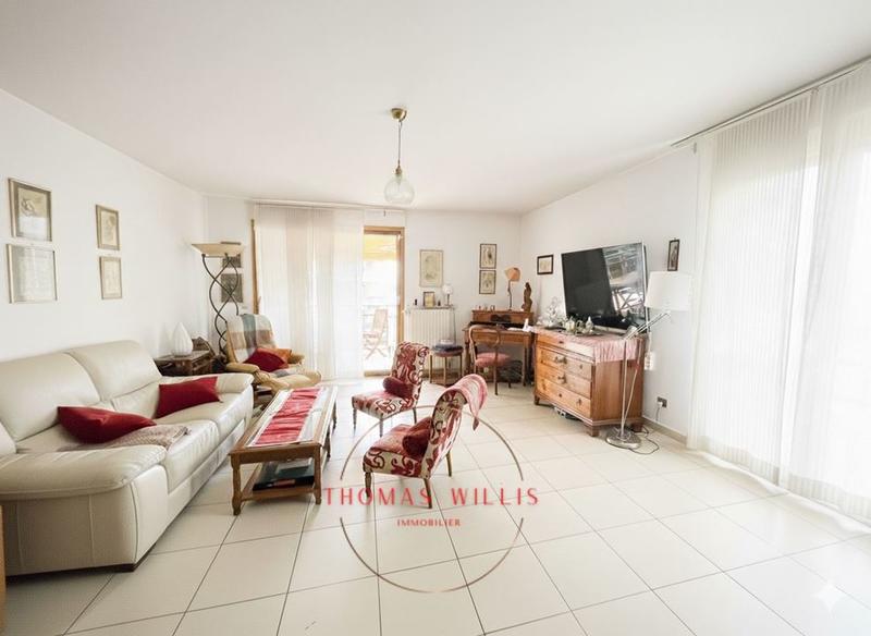 Appartement - 90 m² - 4 pièces