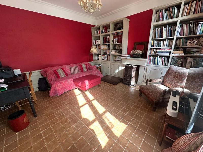 Maison - 200 m² - 7 pièces