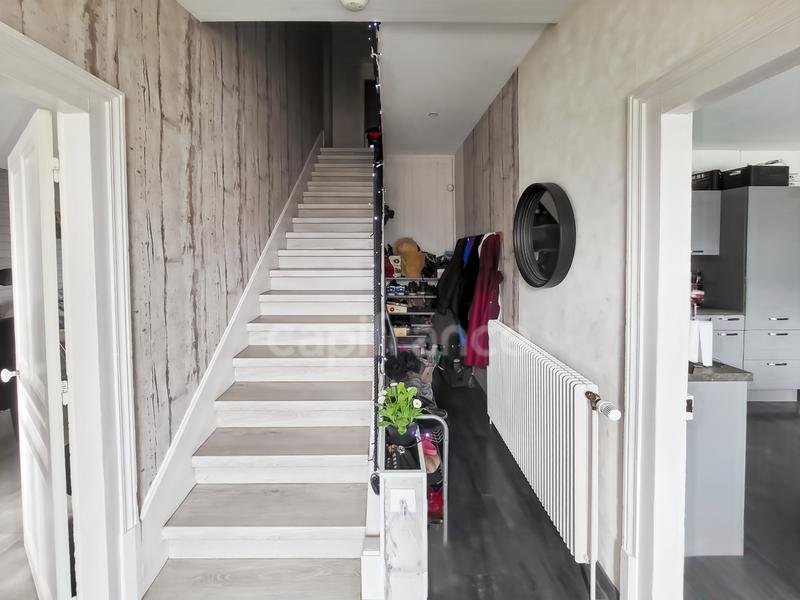 Maison - 161 m² - 6 pièces