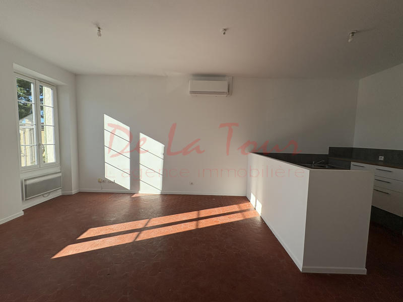 Appartement - 93 m² - 4 pièces