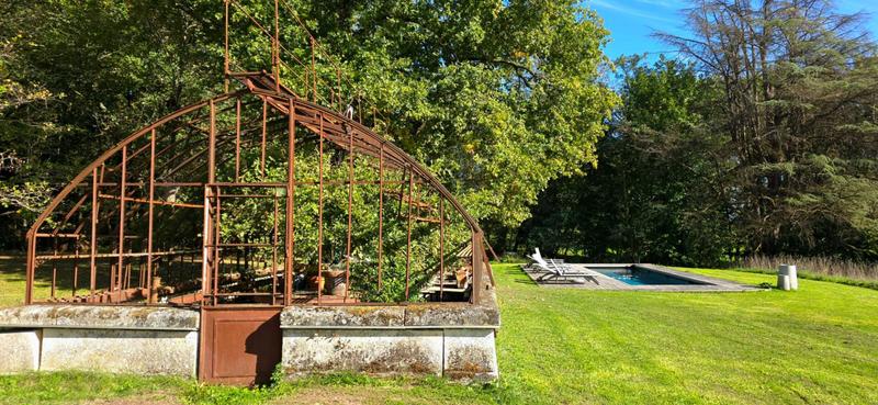 Maison - 625 m² - 20 pièces