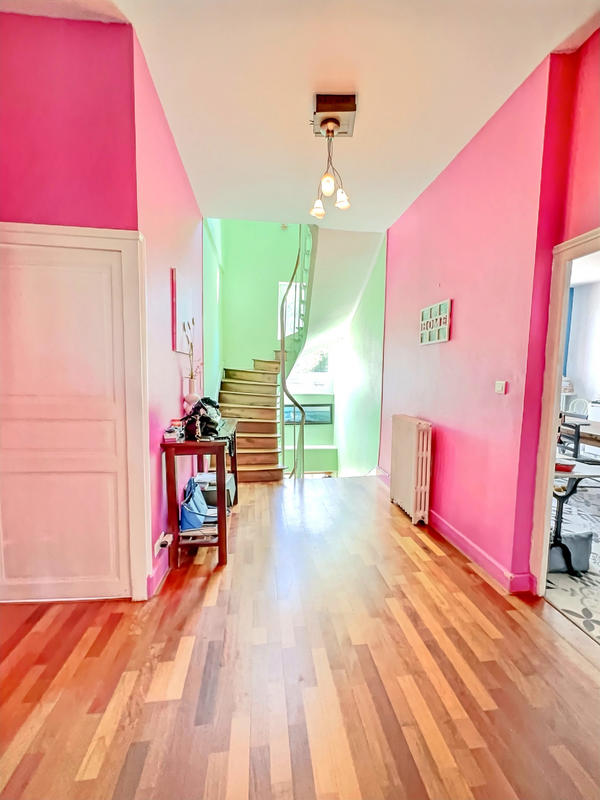 Maison - 289 m² - 8 pièces