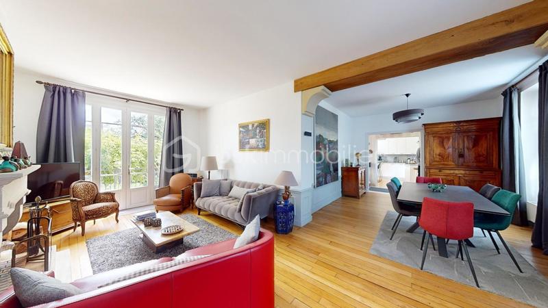 Maison bourgeoise - 204 m² - 9 pièces