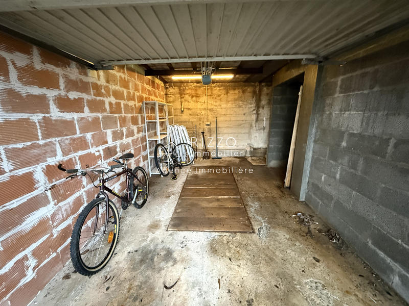 Appartement - 94 m² - 4 pièces