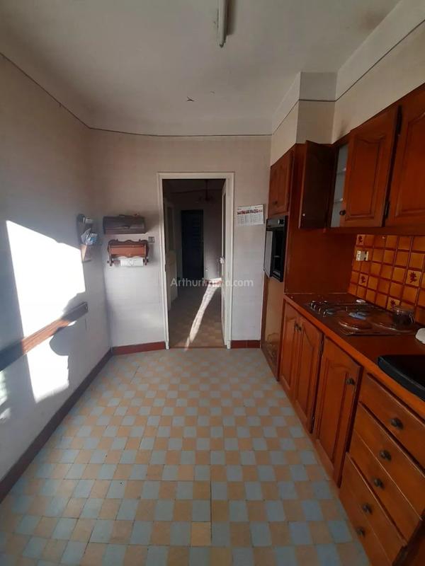 Maison - 181 m² - 3 pièces