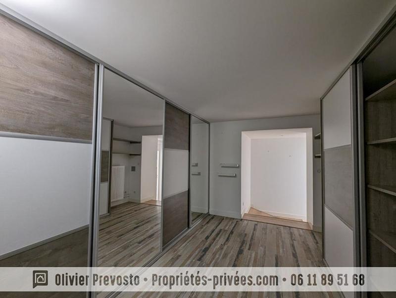 Maison - 235 m² - 9 pièces