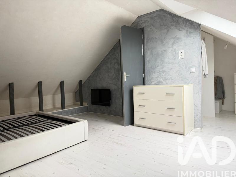 Maison - 180 m² - 8 pièces