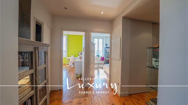 Appartement - 200 m² - 7 pièces