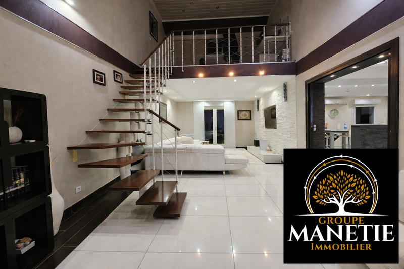 Maison traditionnelle - 139 m² - 6 pièces