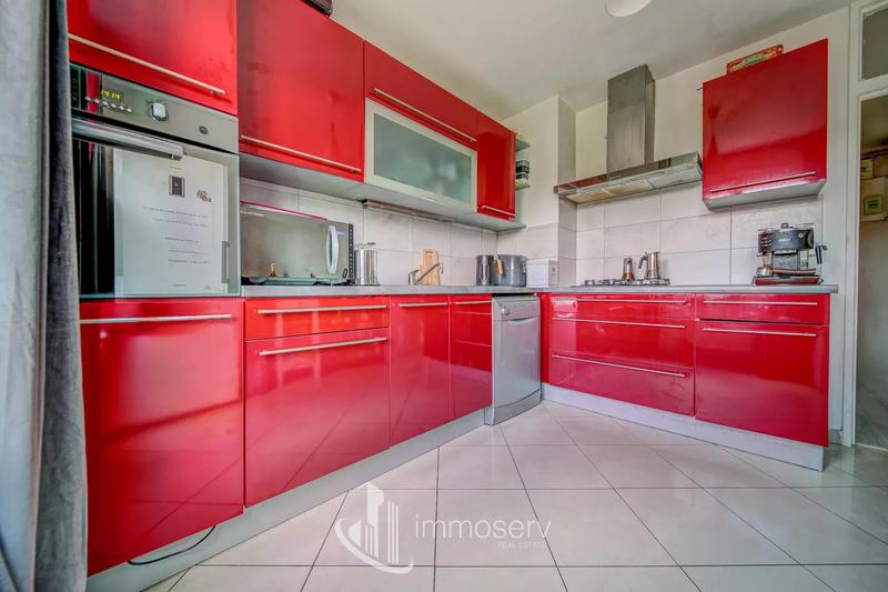 Maison - 80 m² - 5 pièces