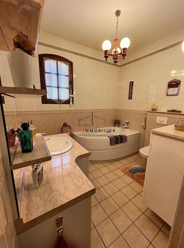 Villa - 165 m² - 6 pièces