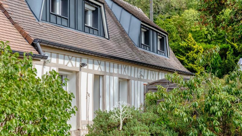 Maison - 225 m² - 5 pièces