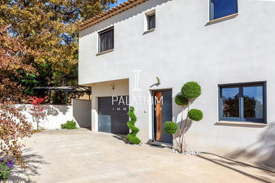 Maison - 145 m² - 4 pièces