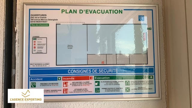 Local commercial - 472 m²