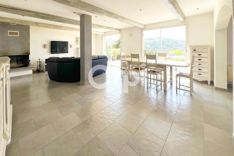 Villa - 194 m² - 6 pièces