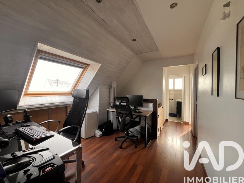 Maison - 105 m² - 4 pièces