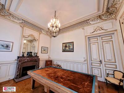 Demeure - 360 m² - 12 pièces