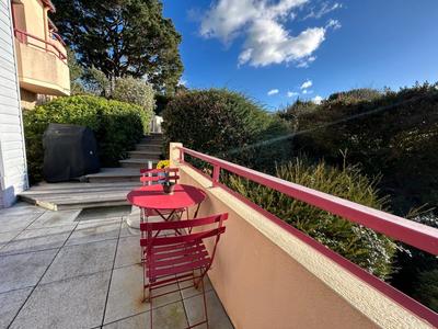 Maison - 240 m² - 6 pièces