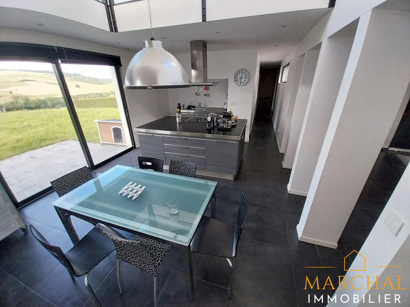 Villa - 206 m² - 6 pièces